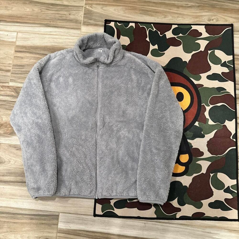 Gray Uniqlo Sherpa Fleece Zip Up Jacket
